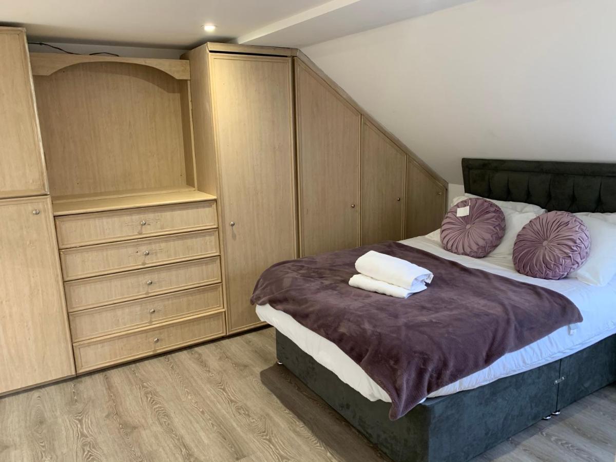 Beautiful All Room En-Suite 4 Bedrooms House , Free Parking, Wifi, Corporate, Contractors, Family Relocation, Contact Us For Long Term Rate Ilford Luaran gambar