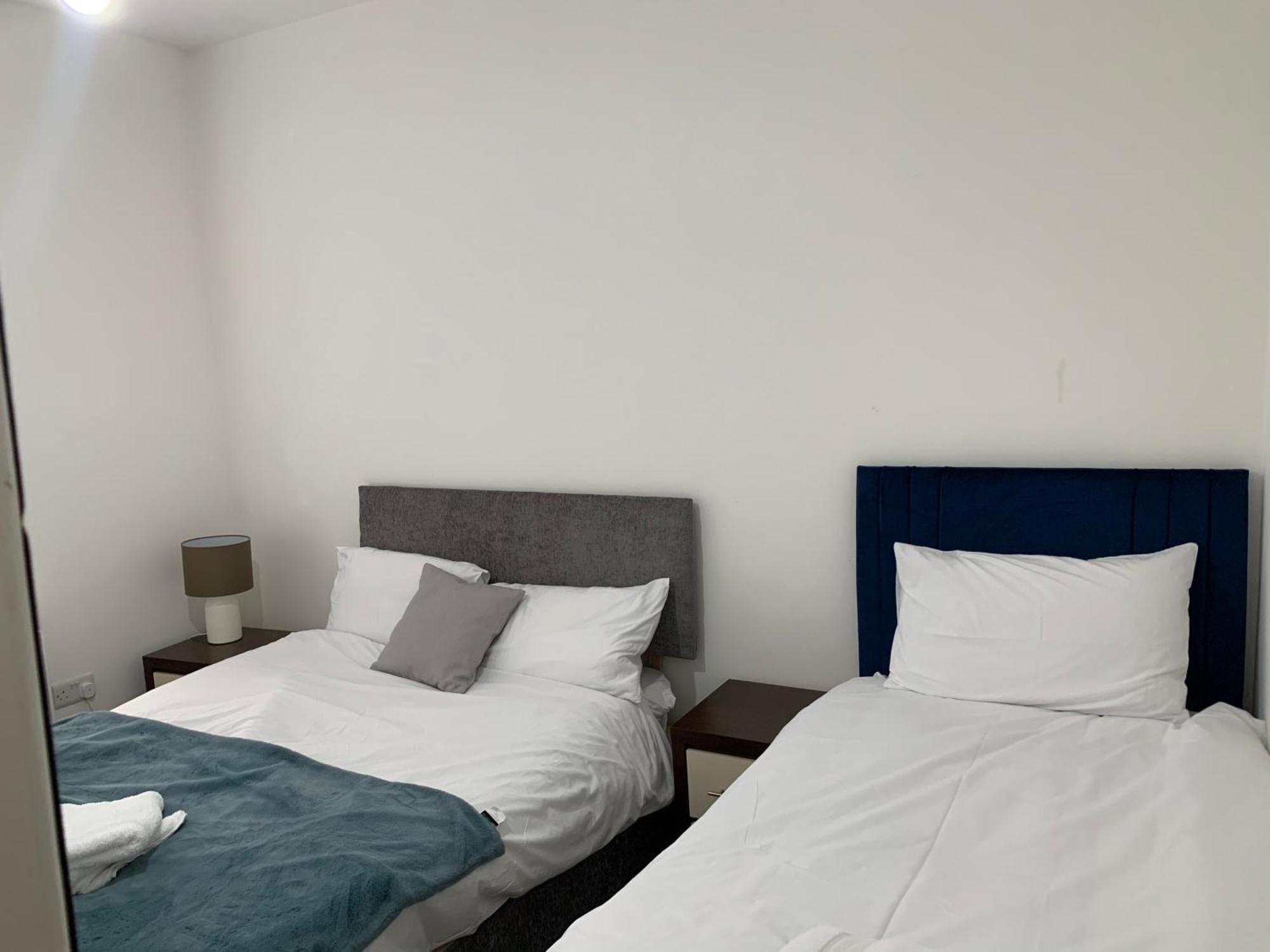 Beautiful All Room En-Suite 4 Bedrooms House , Free Parking, Wifi, Corporate, Contractors, Family Relocation, Contact Us For Long Term Rate Ilford Luaran gambar