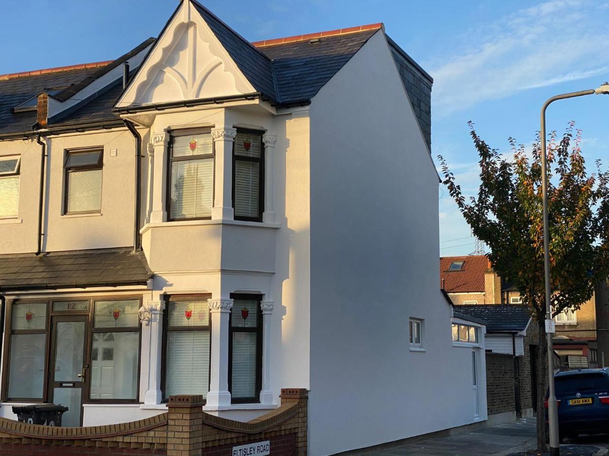 Beautiful All Room En-Suite 4 Bedrooms House , Free Parking, Wifi, Corporate, Contractors, Family Relocation, Contact Us For Long Term Rate Ilford Luaran gambar